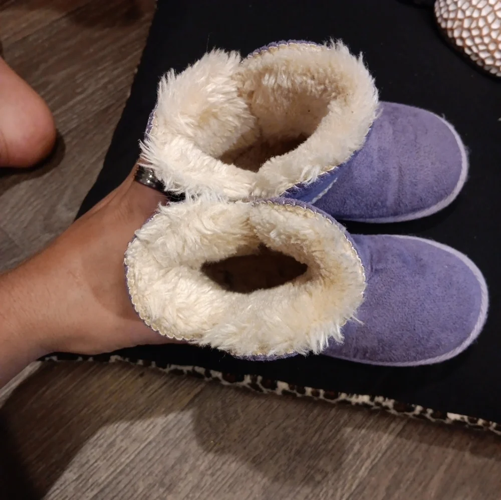 Apres By Lamo Plush Purple Boots with Fur Lining